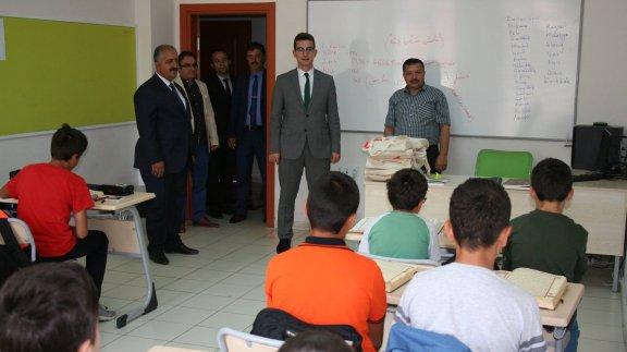 Seyyid Zülfikar Vakfı M.Naim Karaman İmam Hatip Ortaokulu Ziyaret Edildi